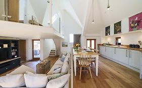 Hollybank Barn